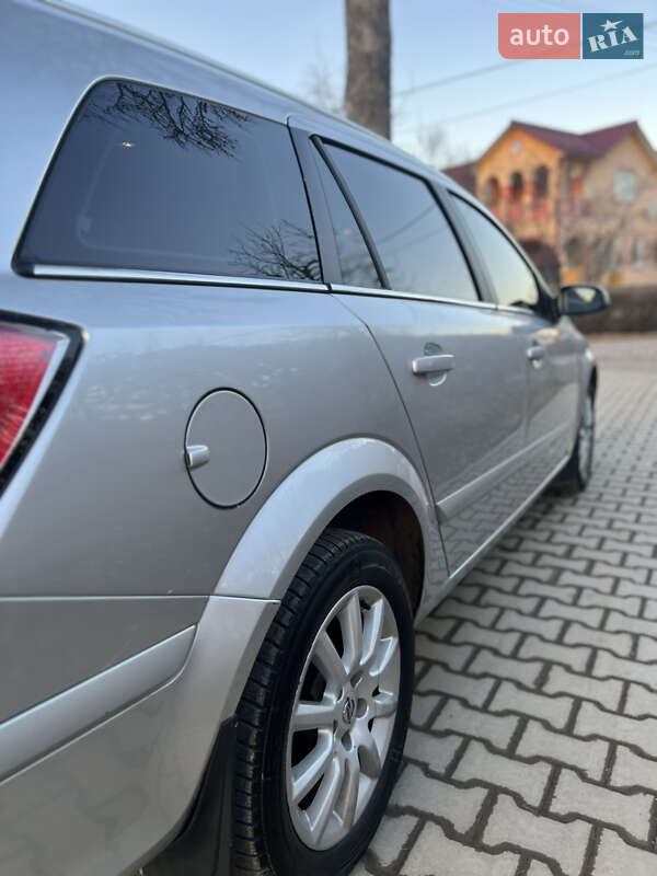 Универсал Opel Astra 2008 в Коломые