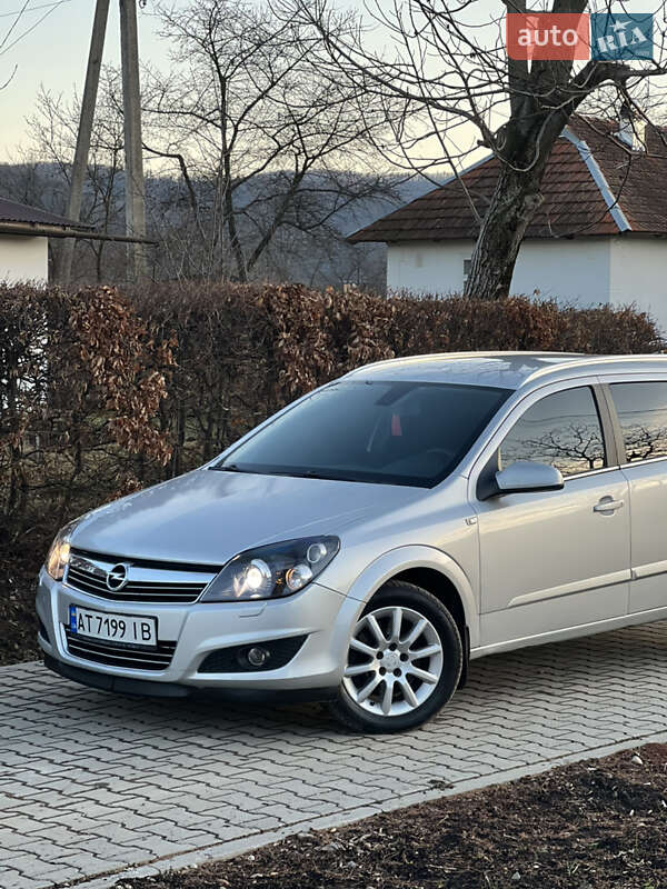 Универсал Opel Astra 2008 в Коломые