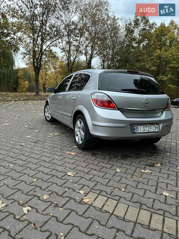 Хэтчбек Opel Astra 2006 в Миргороде фото 8 Хэтчбек Opel Astra 2006 в Миргороде