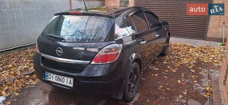 Хэтчбек Opel Astra 2010 в Кропивницком