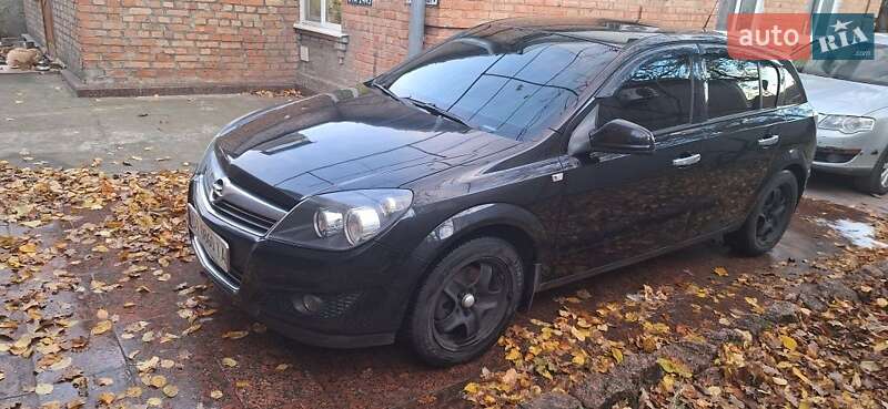Хэтчбек Opel Astra 2010 в Кропивницком