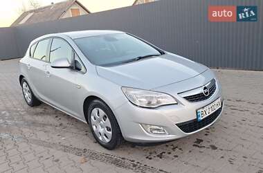 Хэтчбек Opel Astra 2011 в Ярмолинцах