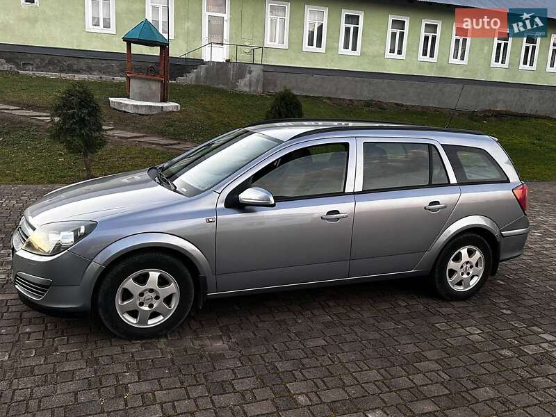 Универсал Opel Astra 2004 в Коломые