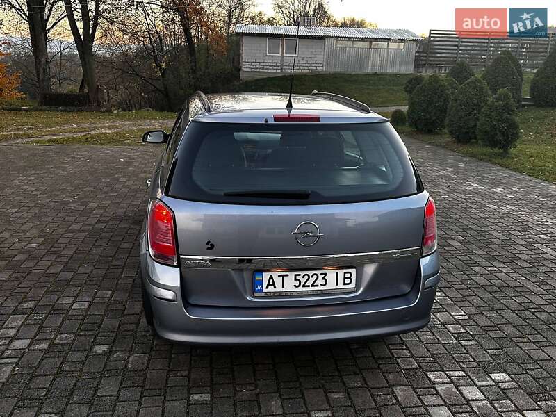 Универсал Opel Astra 2004 в Коломые