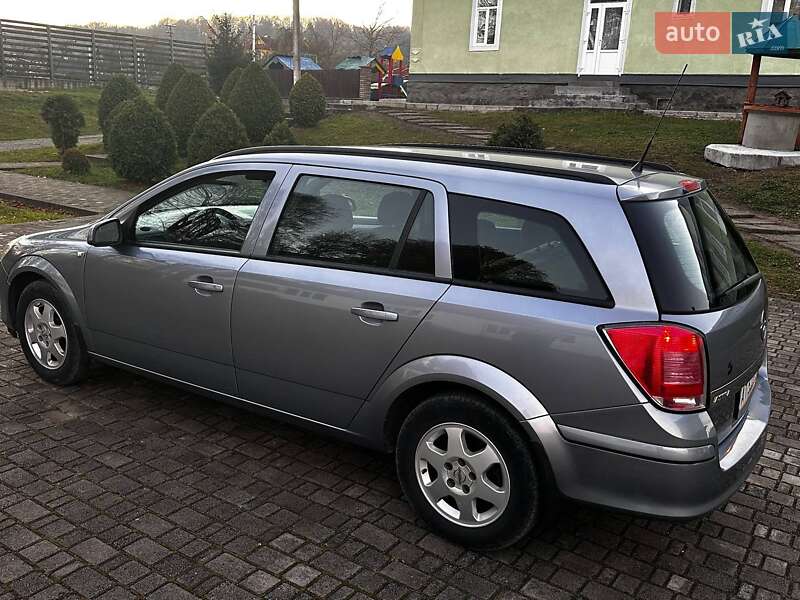 Универсал Opel Astra 2004 в Коломые
