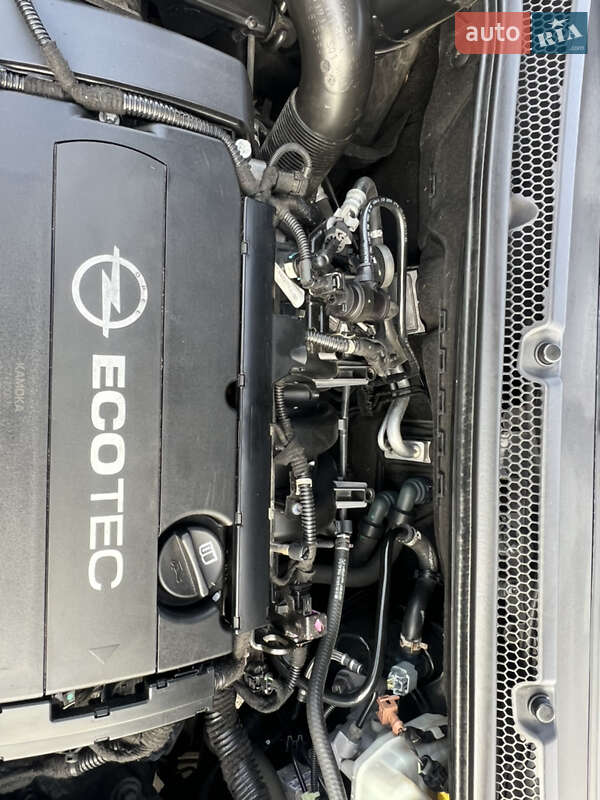 Хэтчбек Opel Astra 2011 в Хороле фото 20 Хэтчбек Opel Astra 2011 в Хороле