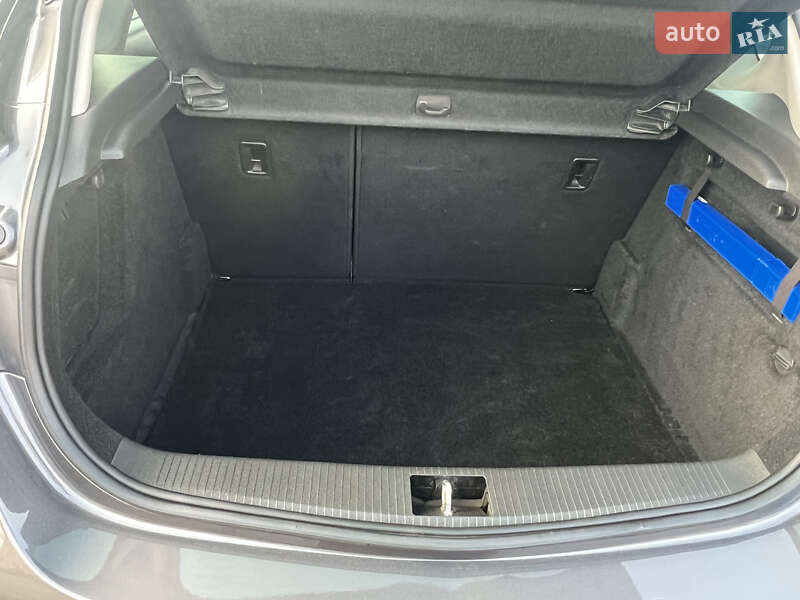 Хэтчбек Opel Astra 2011 в Хороле фото 35 Хэтчбек Opel Astra 2011 в Хороле