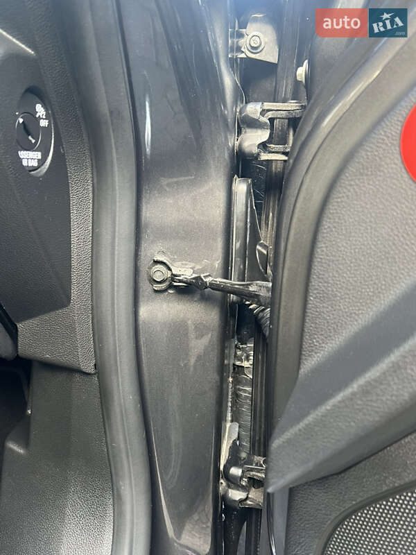 Хэтчбек Opel Astra 2011 в Хороле фото 105 Хэтчбек Opel Astra 2011 в Хороле