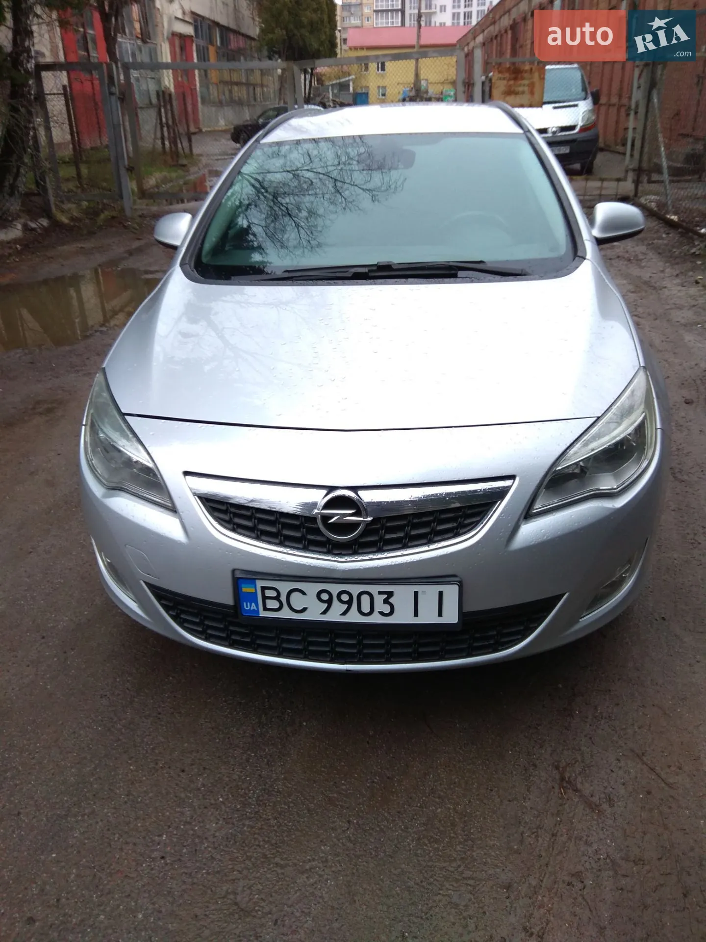 2011 Opel Astra - мініатюра 2