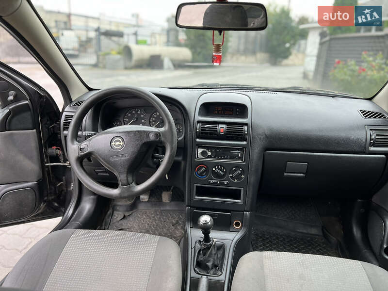 Седан Opel Astra 2008 в Тернополе