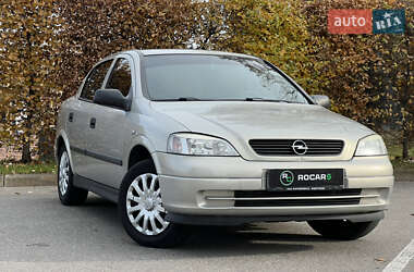 Седан Opel Astra 2006 в Киеве