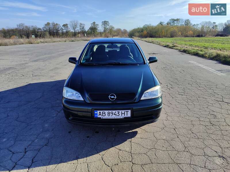 Хэтчбек Opel Astra 1999 в Баре