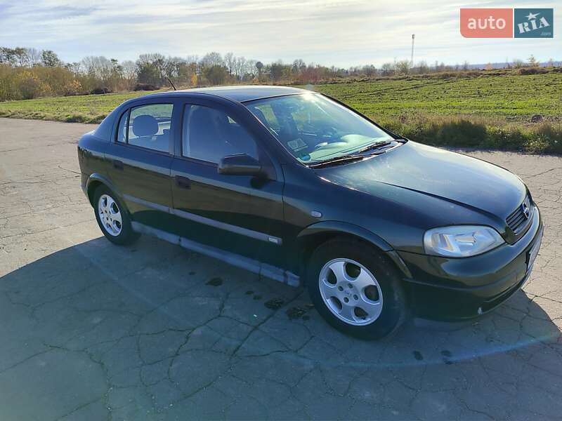 Хэтчбек Opel Astra 1999 в Баре