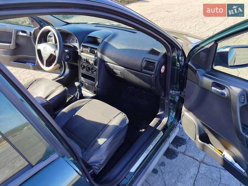 Хэтчбек Opel Astra 1999 в Баре