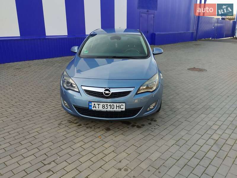 Хэтчбек Opel Astra 2010 в Калуше