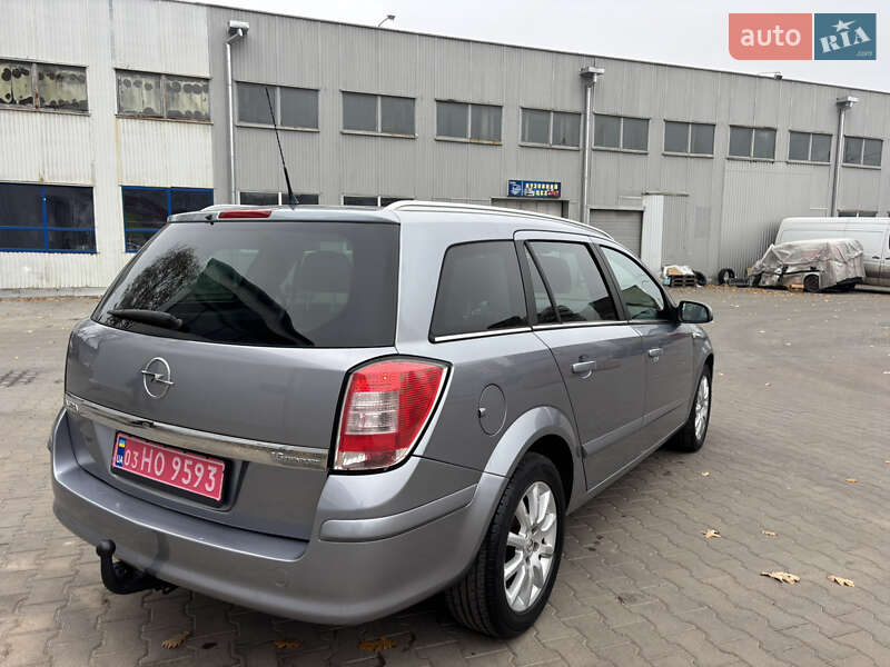 Универсал Opel Astra 2008 в Виннице