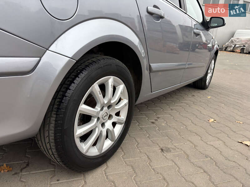 Универсал Opel Astra 2008 в Виннице