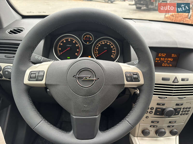 Универсал Opel Astra 2008 в Виннице