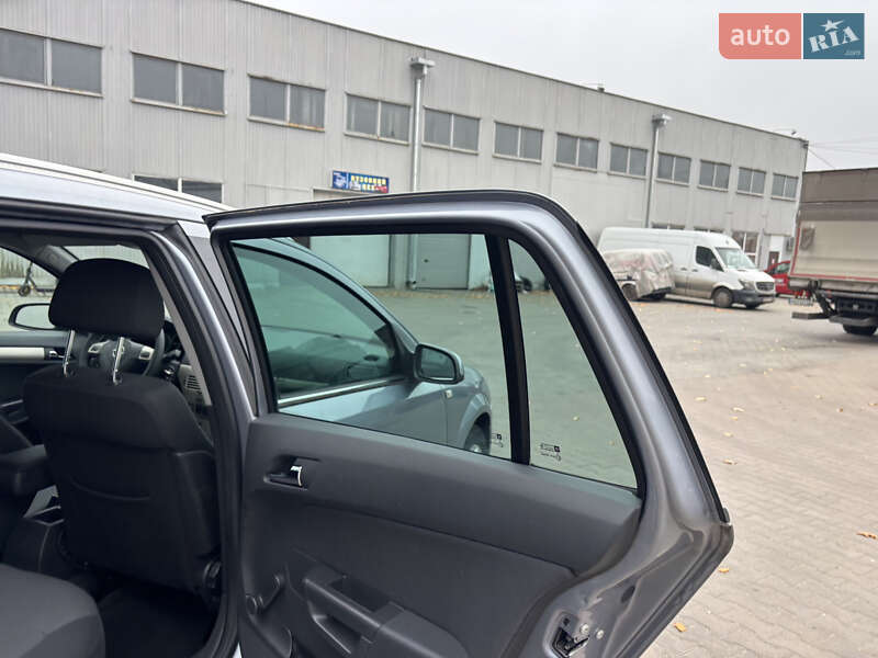 Универсал Opel Astra 2008 в Виннице