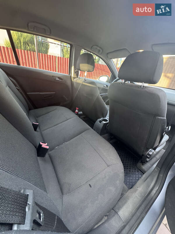 Хетчбек Opel Astra 2009 в Городку