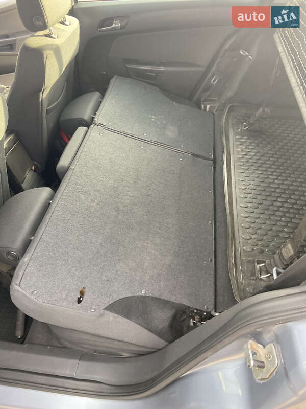 Универсал Opel Astra 2006 в Луцке