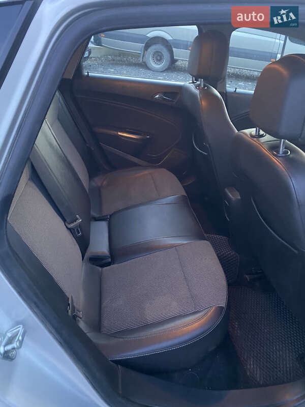 Хэтчбек Opel Astra 2011 в Иршаве фото 7 Хэтчбек Opel Astra 2011 в Иршаве