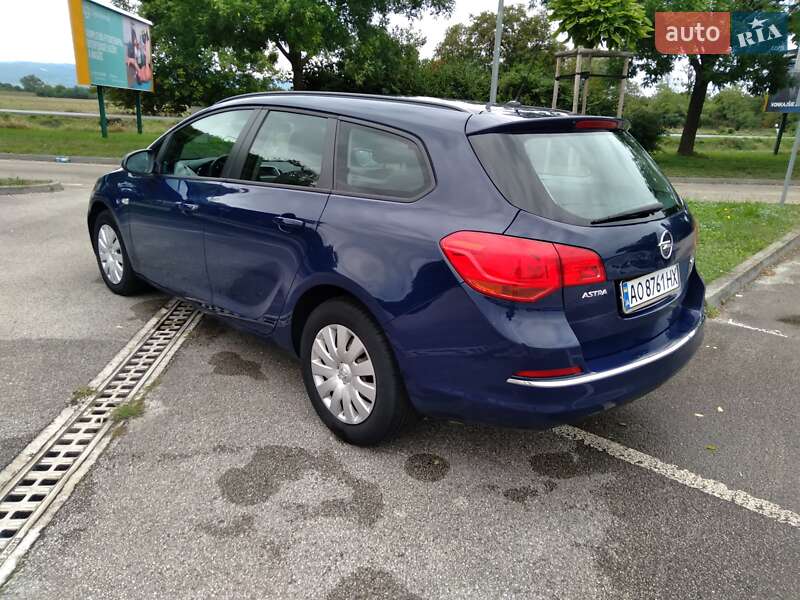 Универсал Opel Astra 2015 в Осии фото 26 Универсал Opel Astra 2015 в Осии