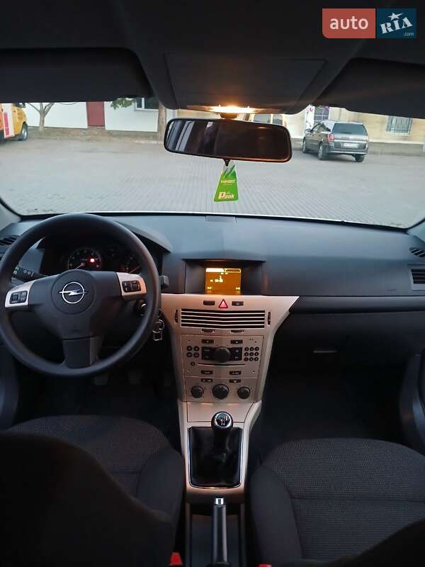 Универсал Opel Astra 2007 в Ровно фото 2 Универсал Opel Astra 2007 в Ровно