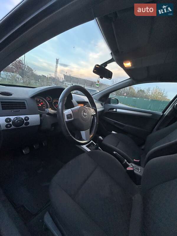 Хетчбек Opel Astra 2004 в Івано-Франківську фото 14 Хетчбек Opel Astra 2004 в Івано-Франківську