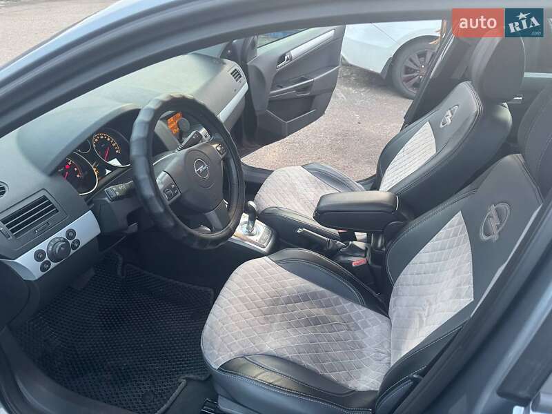 Хэтчбек Opel Astra 2006 в Киеве
