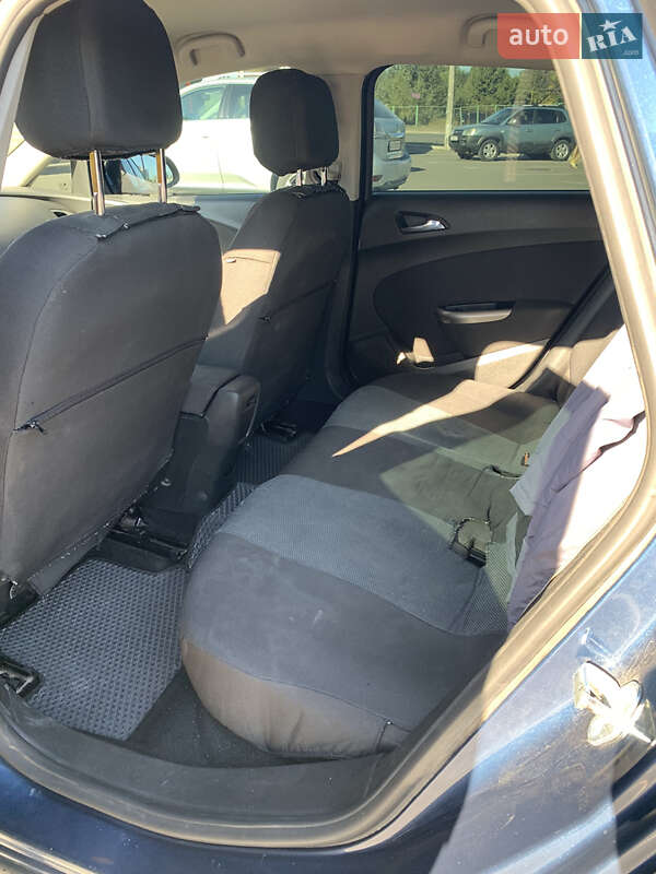 Універсал Opel Astra 2011 в Києві