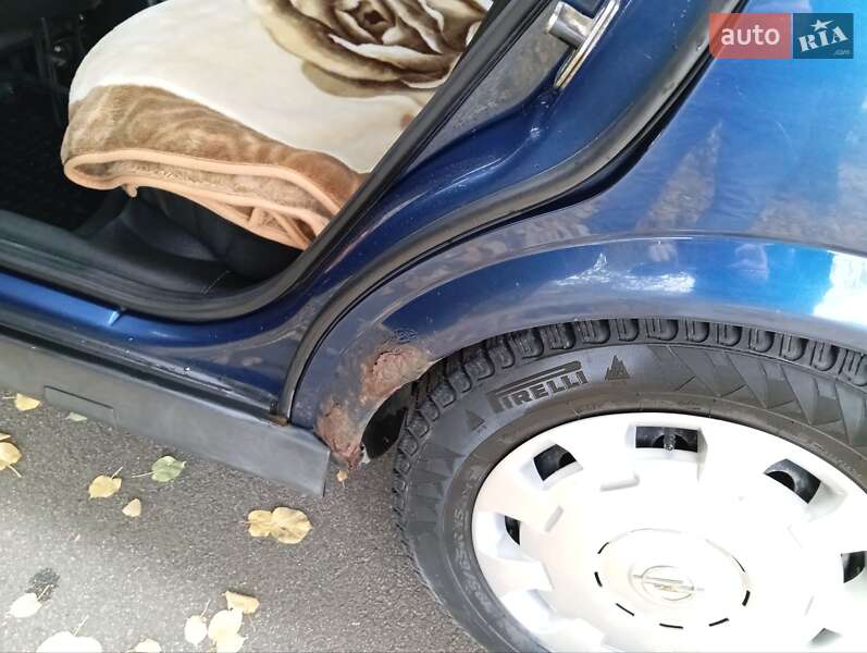 Седан Opel Astra 2005 в Володимирі фото 11 Седан Opel Astra 2005 в Володимирі