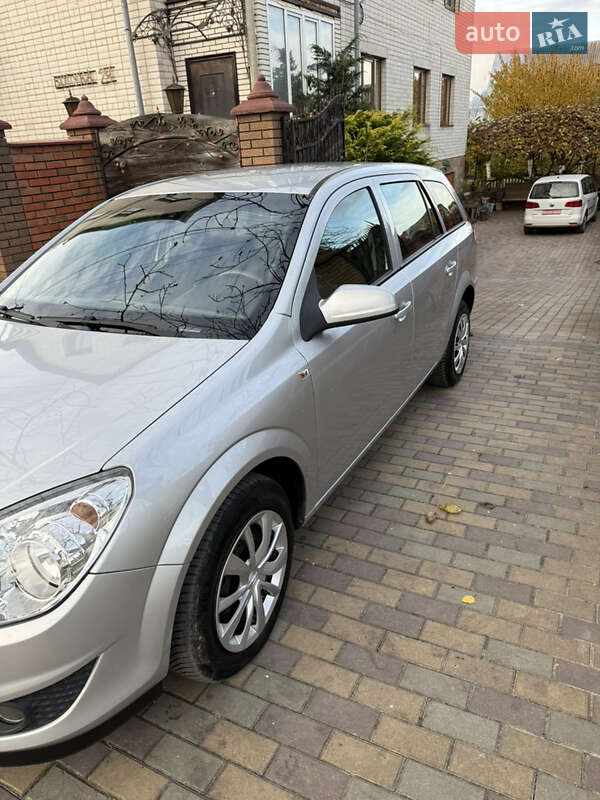 Универсал Opel Astra 2009 в Шепетовке фото 2 Универсал Opel Astra 2009 в Шепетовке