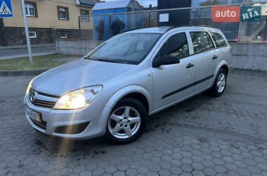 Универсал Opel Astra 2009 в Луцке