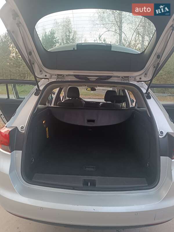 Универсал Opel Astra 2018 в Славуте