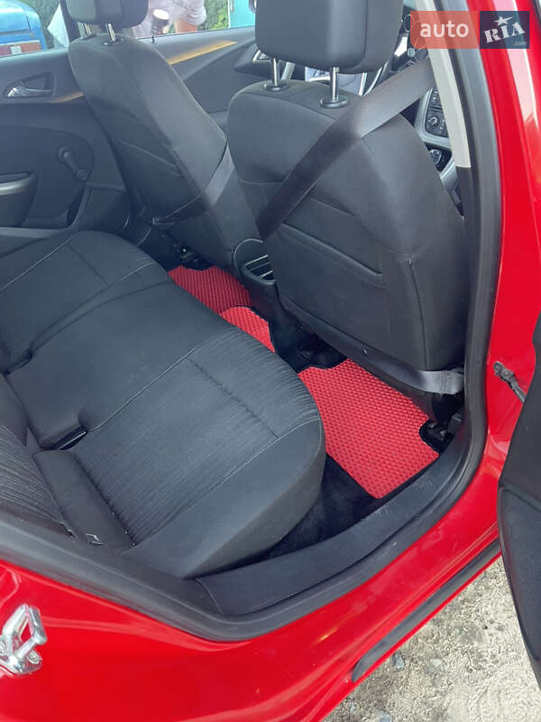 Универсал Opel Astra 2011 в Киеве