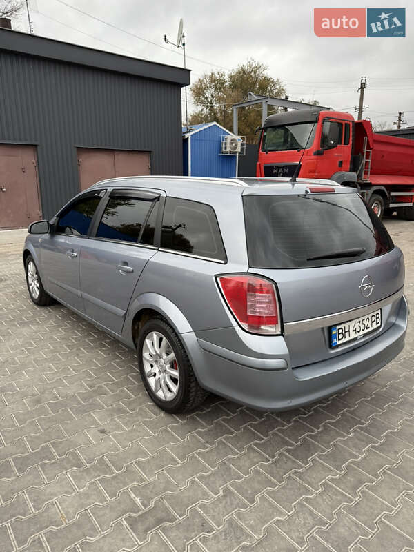 Универсал Opel Astra 2008 в Одессе