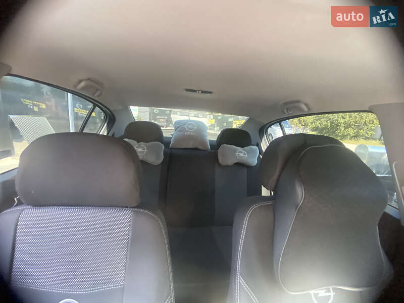Седан Opel Astra 2009 в Кременчуці фото 8 Седан Opel Astra 2009 в Кременчуці