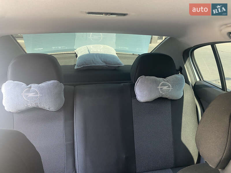 Седан Opel Astra 2009 в Кременчуці фото 13 Седан Opel Astra 2009 в Кременчуці