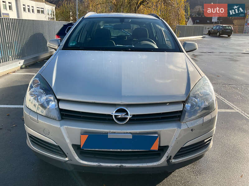 Универсал Opel Astra 2005 в Киеве