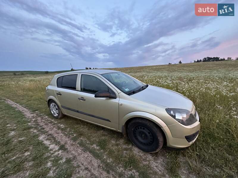 Хэтчбек Opel Astra 2004 в Луцке фото 3 Хэтчбек Opel Astra 2004 в Луцке