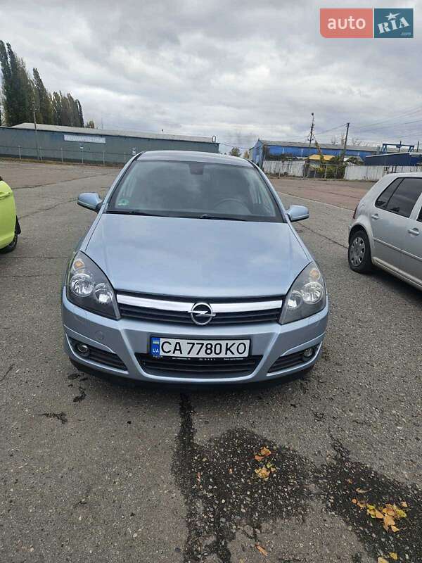 Хэтчбек Opel Astra 2005 в Черкассах