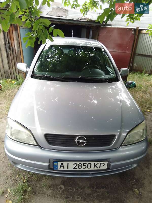 Седан Opel Astra 2000 в Киеве
