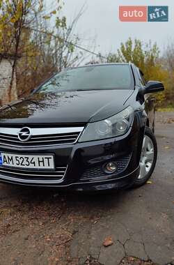 Універсал Opel Astra 2009 в Попільні