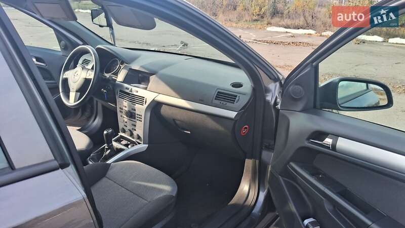 Универсал Opel Astra 2009 в Бахмаче