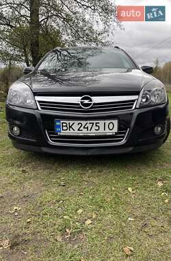 Универсал Opel Astra 2007 в Ровно