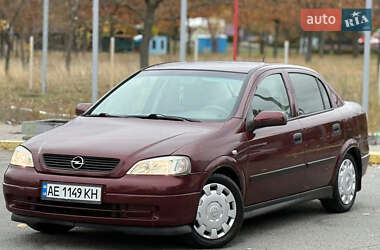 Седан Opel Astra 2003 в Днепре