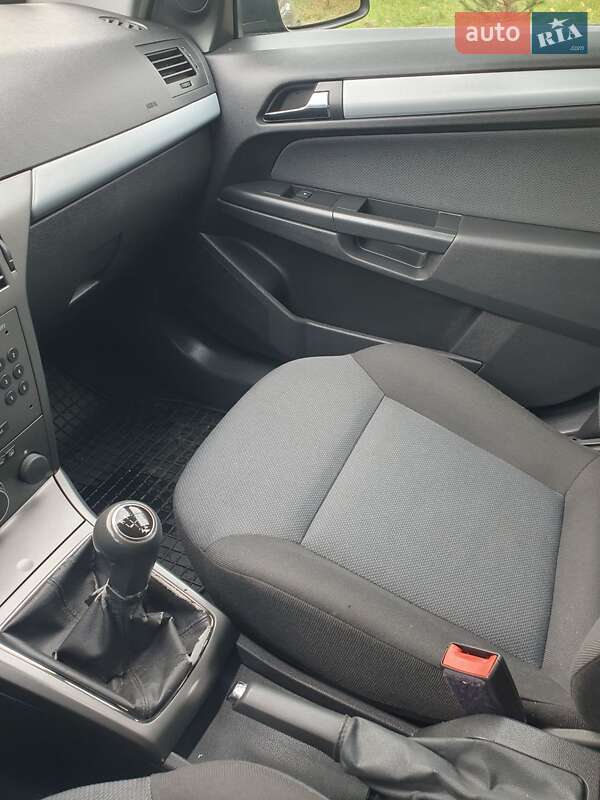 Хетчбек Opel Astra 2005 в Рівному фото 33 Хетчбек Opel Astra 2005 в Рівному