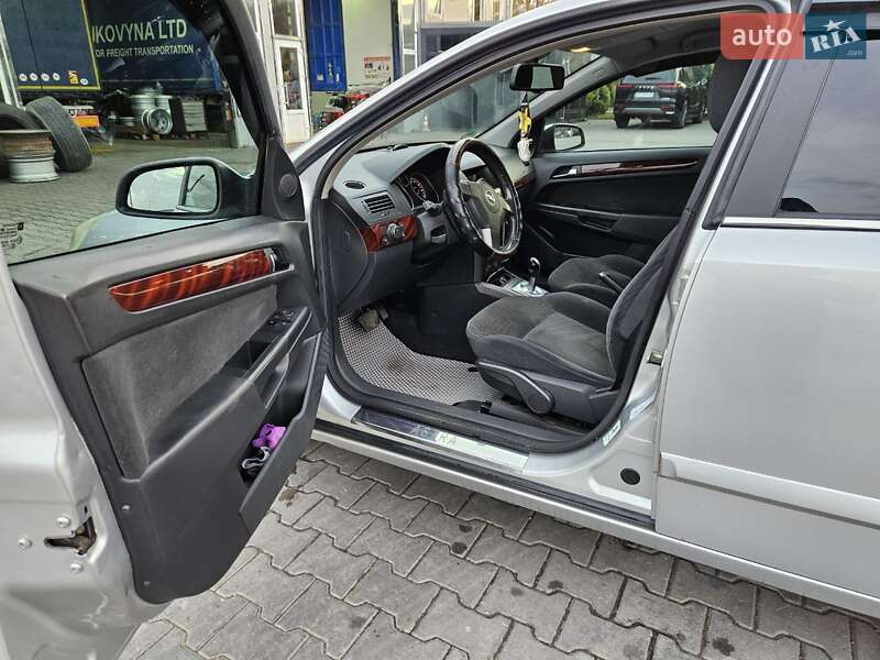 Хэтчбек Opel Astra 2004 в Черновцах фото 7 Хэтчбек Opel Astra 2004 в Черновцах