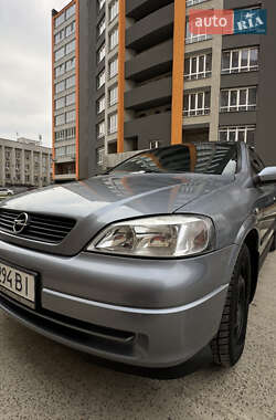 Седан Opel Astra 2008 в Сумах